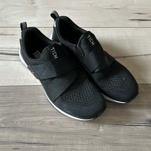 TIEM black clip in spinning cycling shoes size 9